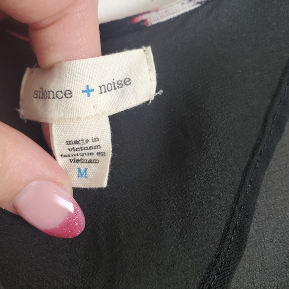 Silence + Noise Tank Top Sheer back - Picture 7 of 12